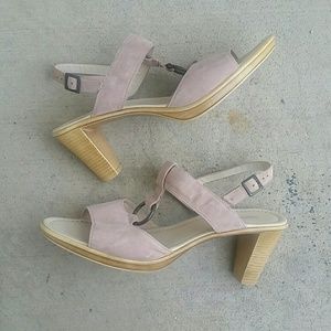 Sundance Leather Heel Sandals Sz 41 Blush Punk